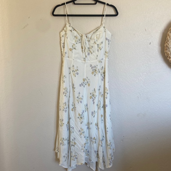 WAYF white floral front tie midi dress - Picture 1 of 8